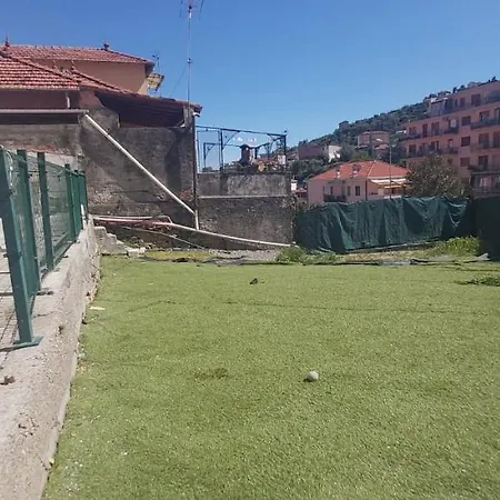 Lejlighed Casa Semindipendente Con Giardino